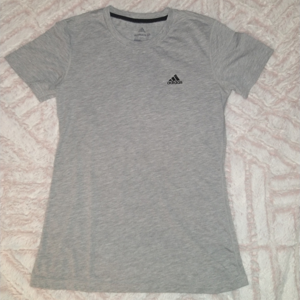 Adidas Women's ultimate 2.0 XS gray shirt!!